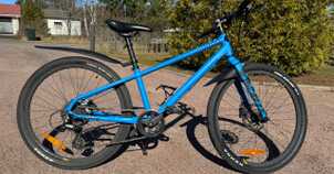 White XC 240 Lite lasten/nuorten maastopyörä